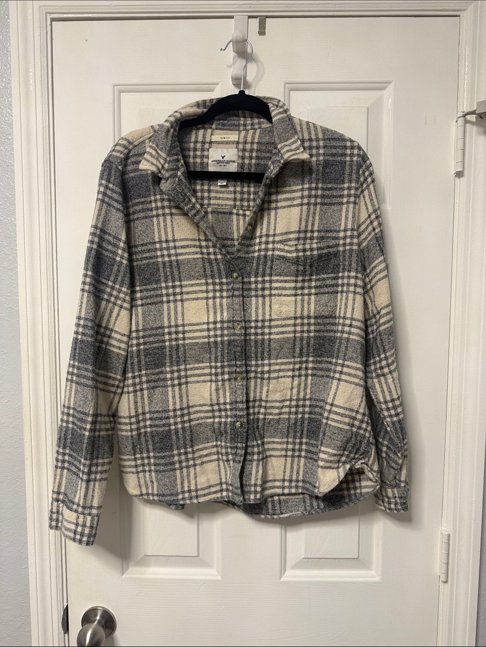 Slim Fit Plaid Button-Front Flannel Shirt in Cream and Gray